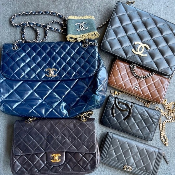 CHANEL Handbags - Chanel boy wallet